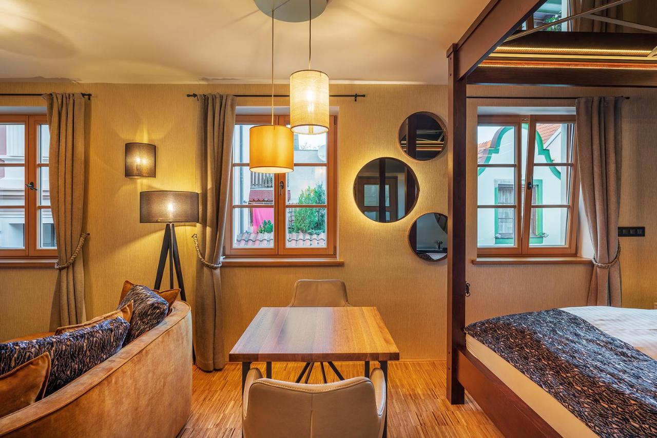Hotel Bily Jednorozec Trebon Exterior photo